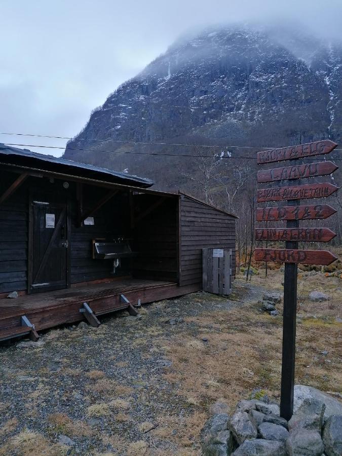 Хостел Hardanger Basecamp Osa Екстер'єр фото