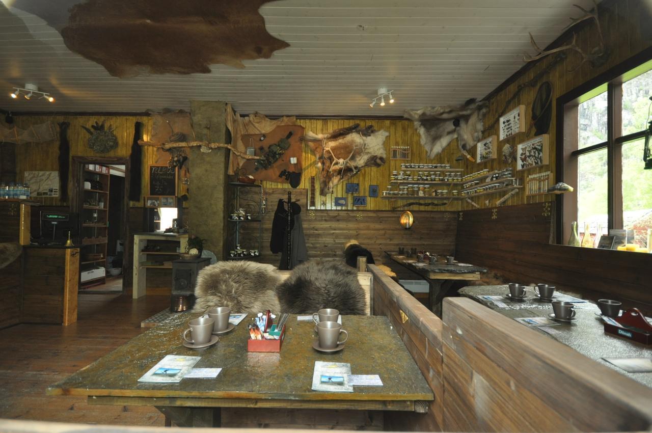Хостел Hardanger Basecamp Osa Екстер'єр фото